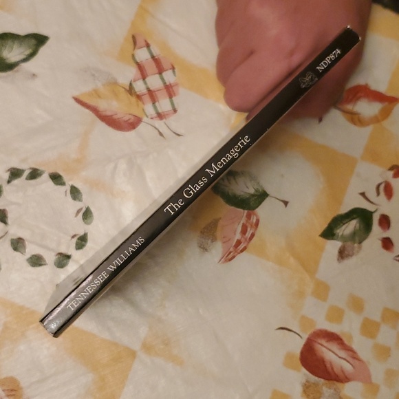 2/$8 🎭 The Glass Menagerie Tennesee Williams 📚 paperback book - Picture 7 of 9